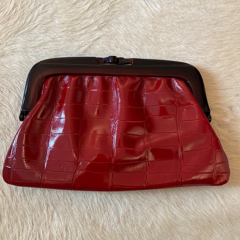 Gorgeous vintage crocodile embossed patent leather snap closed clutch